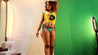 सन फ्लावर बिकिनी हॉल सेक्सी इंडियन बीवी सोलो शो