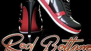 Granny seduced the pizza boy for a quick suck off