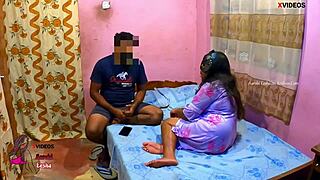 मेरी सौतेली माँ ने मुझे बुलाया उसकी गीली चूत चोदने को जब हसबैंड दूर है