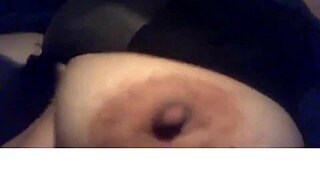 MADURITA COMPAÑERA DE TRABAJO SE PONE CACHONDA Y MANDA VIDEITOS MOSTRANDO SUS ENORMES TETAS Y SU PANOCHITA