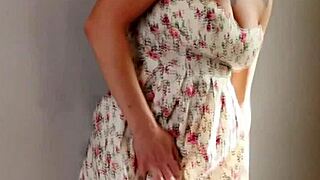 Hot brunette jezebelle bond teases and fingers herself!