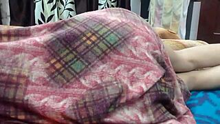 दोस्त हंग आउट इंडियन बिग ऐस क्लोजअप हिंदी ऑडियो फुल वीडियो