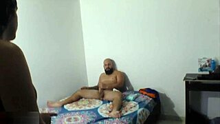 सौतेली माँ सौतेले बेटे मस्तुर्बेशन झांक मदद ऑफर डिटेल चुदाई