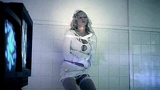 I enjoy weird porn in 4k with milfs and group sex