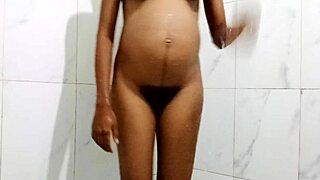 Skinny housewife pisses while masturbating in bath