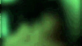 la novia de mi amigo me da sentones en el culo