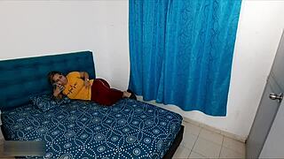 I fuck stepmom's friend during visit