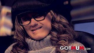 Two MILFs take good care of business men