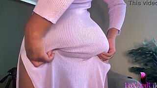 Jenna Foxx Uses Her Dildo For Intense Pleasure