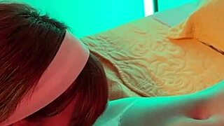 Empregada Ficou Com Tesão Sentindo O Chulé Da Filha Da Sua Patroa