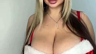 Merry christmas! this hot milf with big natural tits is giving you two gifts 🎄🍆