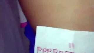 Arab milf wife shows off her sexy hot ass 😘