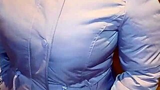 Mature whore drains me on the street