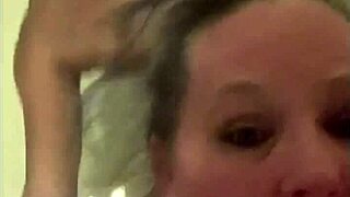 My Tinder Date Swallows Whole Dick 😍