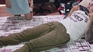 Padrastro fucks hijastra alone at home