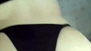 doña mary bends over doggystyle at the gym