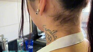 aiiiii fode meu rabo vaiii, this milf loves anal fingering and ass worshiping. she masturbates hard for interracial assfucking.