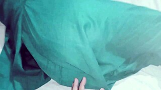 भाभी देवर घर पर डेसी इंडियन स्टाइल में चोदते हैं!