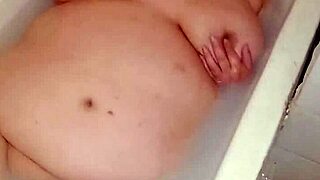 Naked pussy play in bathtub