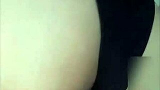 डोना मैरी वाइल्ड बॉसी लैप डांस देती है सिंगल क्रेजी लेडी के रूप में!