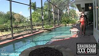 सैली डिएंजेलो गेटर्स लेती है