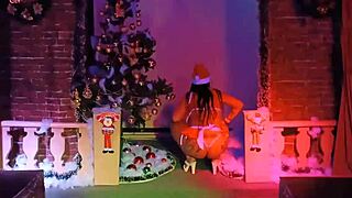 Natal cheio de tesão com milf gostosona e saymon fitness gozando farto no red with big ass blowjob.
