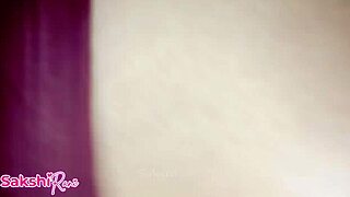 बुश वैजिना मेच्योर गिल्फ ओल्ड यंग क्रीमपाई फक में टीज़ करती हैं