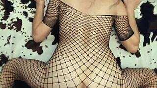 Amateur homemade erotic with married 40 years couple... so steamy! 😘