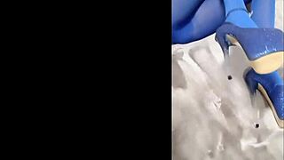 Sexy laura in heels waiting to be fucked