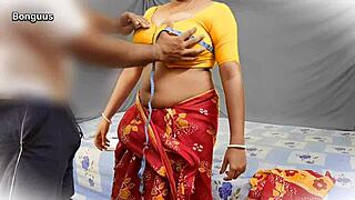 Tailor dress phaad kar big boob MILF ko chudai karta hai