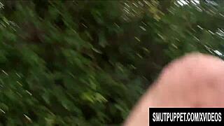 स्टनिंग मिल्फ वैनसा लेन आउटडोर एक्टिविटीज का मजा लेती है