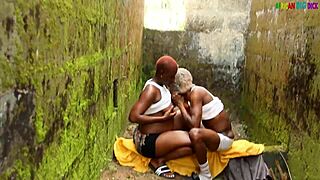 i love african pussy teasing me with tight wet ass shaking