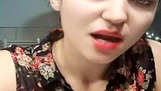 An Italian milf appears on Bigo, sharing her daily life and mature charm in casual streams.