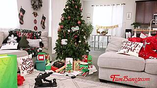 White And CREAMY Christmas With Family - Elizabeth Skylar Sky Wonderland Juan LOCO In Nasty Taboo Pussy Fucking