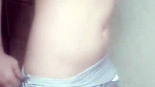 Chinese Milf Masturbates Solo with Wet Pussy in Fan Video