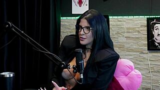 Brunette Latina Milf Shares Dirty Talk and Faked Orgasm in Casting