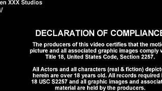 Wife Teases With Buttplug In Ass While Strangers Watch Her Slutty Show?