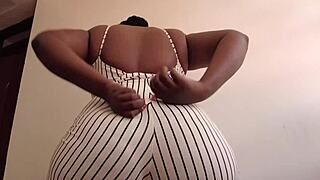 एबोनी वाइफ की ऐपल बॉटम बड़ी गांड को मॉन्स्टर कॉक से प्रोवोकेटिव पाउंडिंग