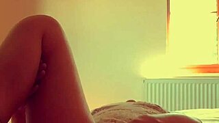 Hot British Milf Lilithalgol Squirting Pussy in Solo Homemade Masturbation