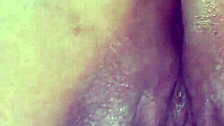 why does this brazilian madrasta squirt massively while enteado fucks her fat ass