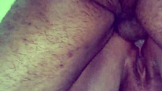 why does this brazilian madrasta squirt massively while enteado fucks her fat ass