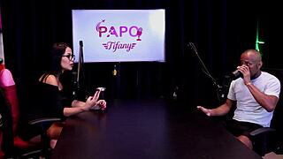 I feel so excited watching this negro top oficial make the delicious mulata suck his big pau gostoso on sheer red