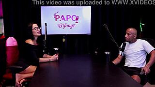 I feel so excited watching this negro top oficial make the delicious mulata suck his big pau gostoso on sheer red