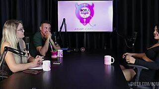 i'm dealing with these wild thoughts as a businesswoman in homemade video with girlfriend