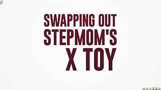 बेडरूम थ्रीसम में एक्सलेना मैरी और डेनियल रेने स्टेपमॉम टॉय स्वैप ब्लोजॉब कुमशॉट राइडिंग फेशियल