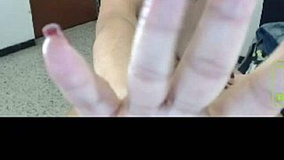 Look at my big ass, wanna see more?