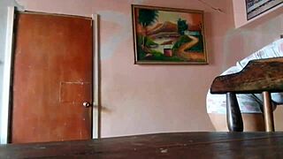 I see this morena latina with a big ass seducing her padrastro in homemade style.