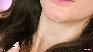 Fresh-faced fashion gem reveals her stunning figure