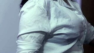 Curvy Brunette Babe Facesits With Strapon And Licks Petite Milf's Wet Pussy