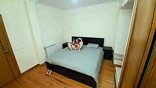 WOW! Tinder MOM in HIGH HEELS Gets CREAMPIE from Stranger in Missionary